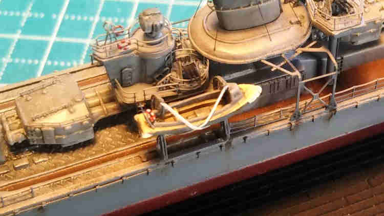 駆逐艦暁の模型の船体中央