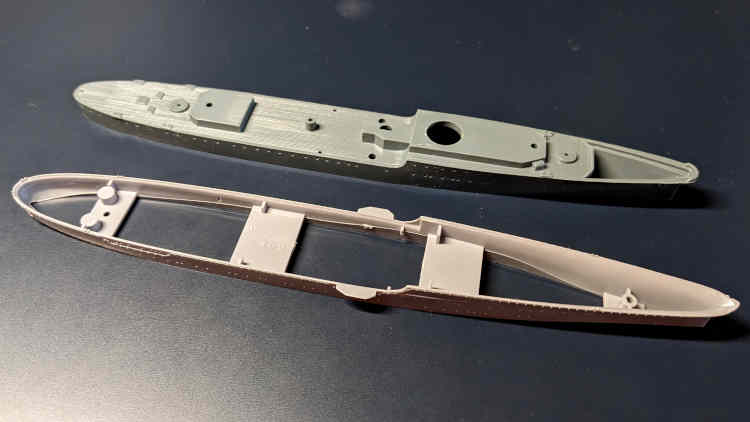 巡洋艦鹿島の船体